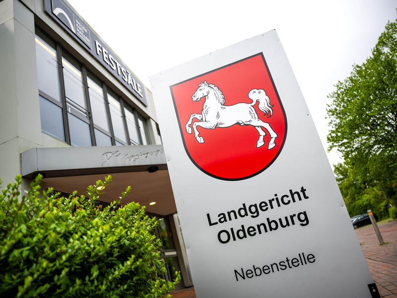 In dem Prozess am Landgericht Oldenburg soll der Skandal um die teure Reparatur des Marine-Segelschulschiffs «Gorch Fock» aufgeklärt werden. - Foto: Sina Schuldt/dpa