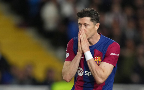 Robert Lewandowski und der FC Barcelona sind an Paris Saint-Germain gescheitert. - Foto: Emilio Morenatti/AP/dpa