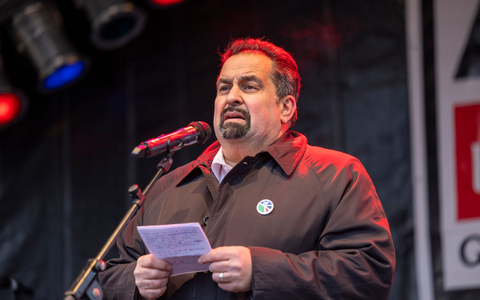 Die Passage im CDU-Grundsatzprogramm sei «ein weiterer Versuch der Christlich Demokratischen Union in trüben Gewässern zu fischen, um Muslime zu stigmatisieren», sagt der Zentralrats-Vorsitzende Aiman Mazyek. - Foto: Thomas Banneyer/dpa Die Passage im CDU-Grundsatzprogramm sei «ein weiterer Versuch der Christlich Demokratischen Union in trüben Gewässern zu fischen, um Muslime zu stigmatisieren», sagt der Zentralrats-Vorsitzende Aiman Mazyek. - Foto: Thomas Banneyer/dpa