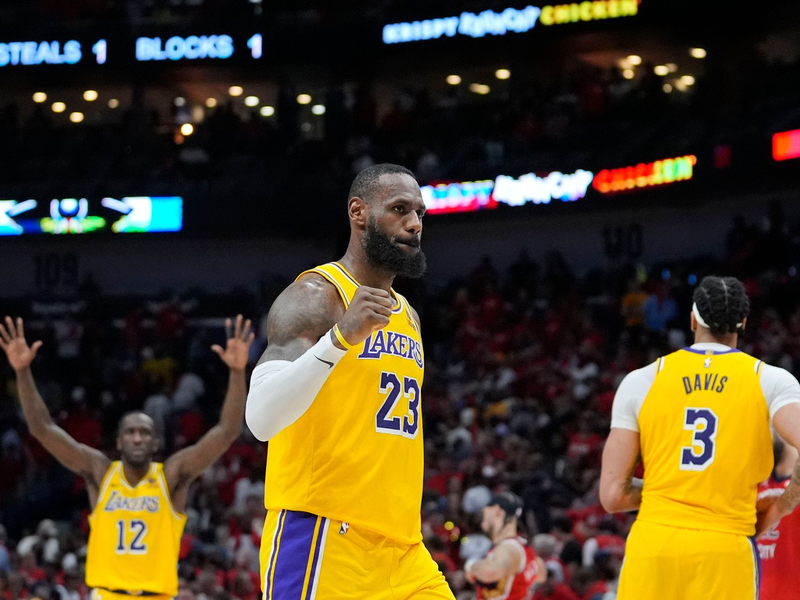 Los Angeles Lakers-StĂŒrmer LeBron James war der zweitbeste Werfer der Partie. - Foto: Gerald Herbert/AP