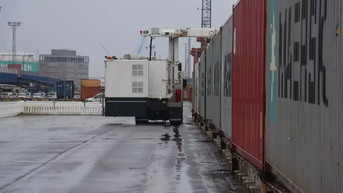 GZD: Kontrolloperation UNDA - Zoll stellt eine Tonne Kokain sicher / Erfolgreiche Kontrolloperation UNDA unter Federführung des deutschen Zolls führt zur Sicherstellung von einer Tonne Kokain - Bild: presseportal.de