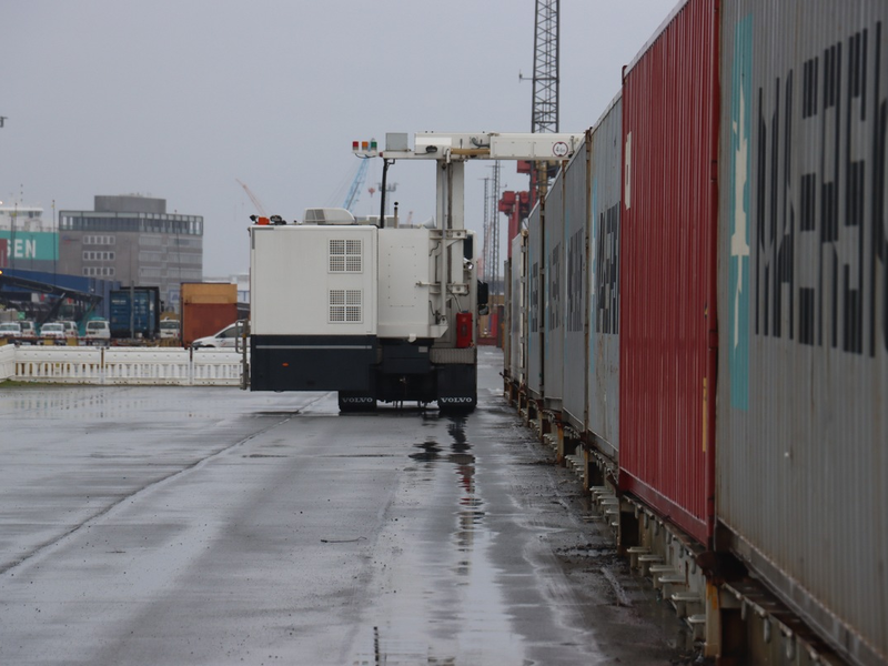 GZD: Kontrolloperation UNDA - Zoll stellt eine Tonne Kokain sicher / Erfolgreiche Kontrolloperation UNDA unter Federführung des deutschen Zolls führt zur Sicherstellung von einer Tonne Kokain - Foto: presseportal.de