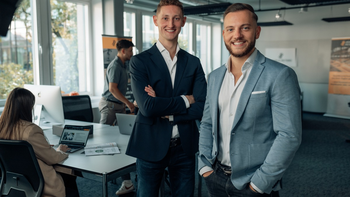 Nachhaltige Mitarbeiterbindung für den Mittelstand - Julian Jehn von der Jehn & Peters GmbH verrät, welche Methoden wirklich sinnvoll sind - Foto: presseportal.de