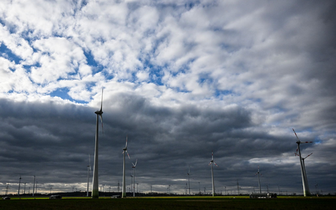 Wechselnde Bewölkung, Schauer und Graupelgewitter: Das Wetter bleibt durchwachsen. - Foto: Jens Kalaene/dpa