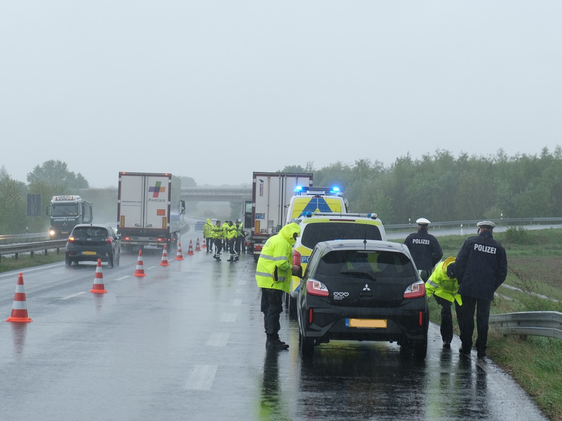 POL-HS: Grenzüberschreitende Schwerpunktkontrollen der Polizei in drei Ländern. - Foto: presseportal.de