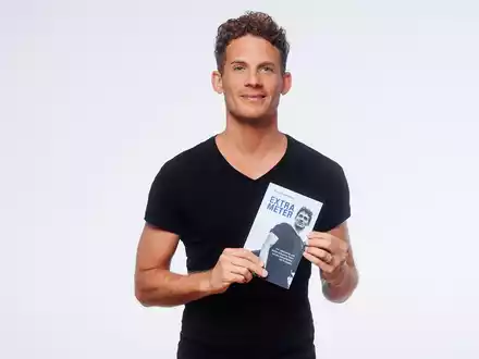 EXTRAMETER: Sky Moderator Thomas Fleischmann präsentiert sein erstes Buch - Foto: presseportal.de