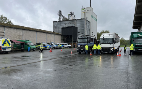 POL-GT: LĂ€nderĂŒbergreifende Verkehrssicherheitsaktion sicher.mobil.leben -GĂŒterverkehr im Blick - Bilanz der Polizei GĂŒtersloh - Foto: presseportal.de POL-GT: LĂ€nderĂŒbergreifende Verkehrssicherheitsaktion sicher.mobil.leben -GĂŒterverkehr im Blick - Bilanz der Polizei GĂŒtersloh - Foto: presseportal.de