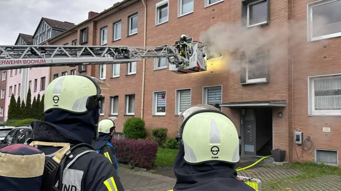 FW-BO: Küchenbrand in einem Mehrfamilienhaus - Bild: presseportal.de