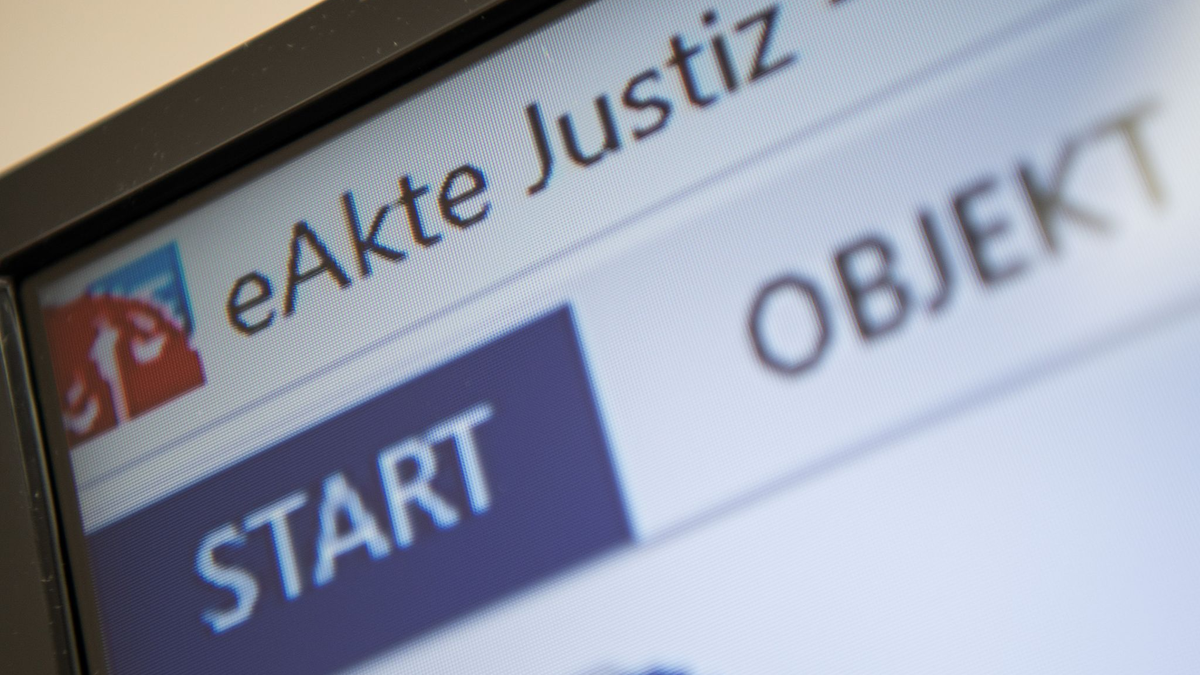 Der Richterbund fordert die Bundesregierung auf, mehr Geld für die Digitalisierung aufzubringen. - Foto: Sebastian Gollnow/dpa