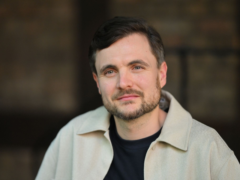 Der Komiker Phil Laude: «In der Schule lernt man am meisten ja nicht im Unterricht, sondern da drumherum.» - Foto: Henning Kaiser/dpa