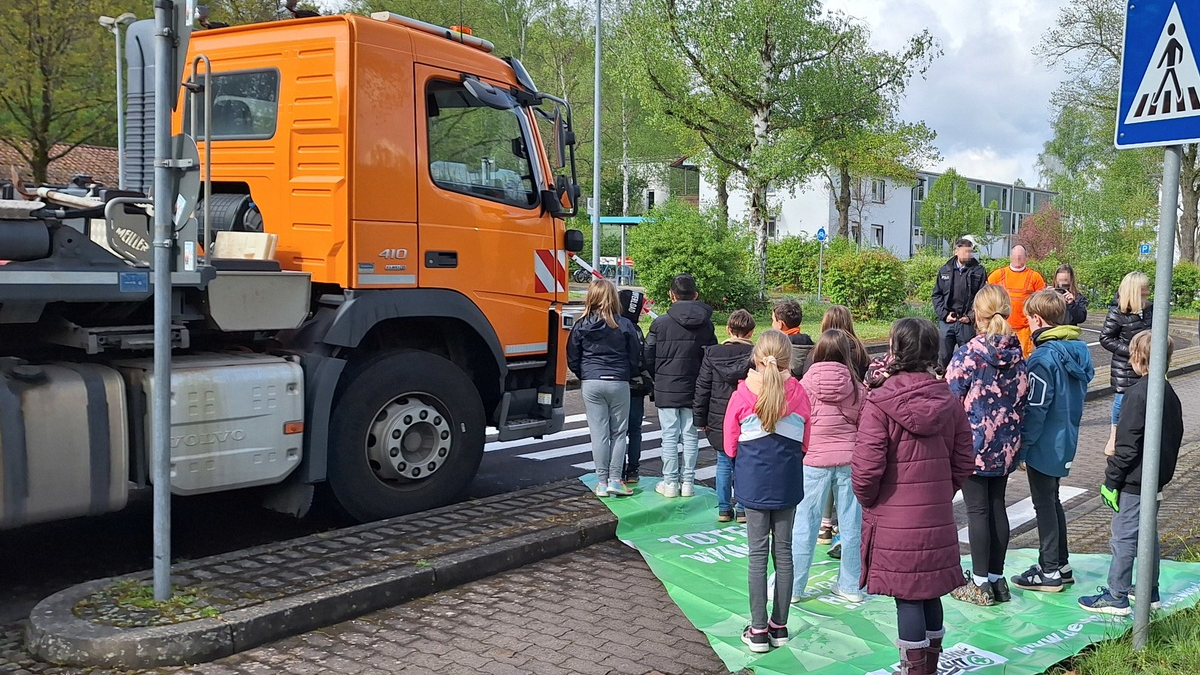 POL-PPWP: Kinder für Gefahren im Straßenverkehr sensibilisiert - Foto: presseportal.de