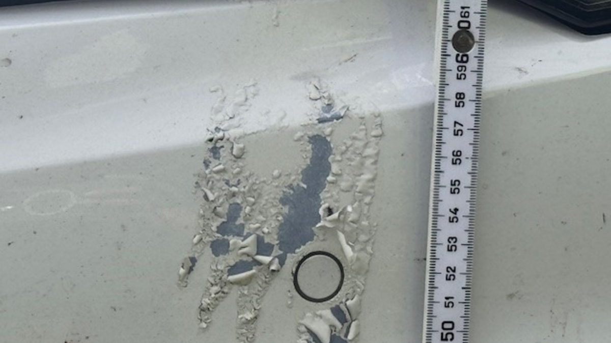 POL-HL: OH-Scharbeutz / PKW mit unbekannter Substanz übergossen - Polizei sucht Zeugen - Foto: presseportal.de