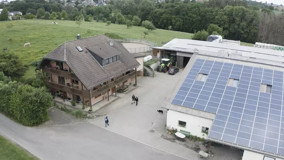 So modern sind unsere Landwirte! Bewerbung zum Tagespraktikum / Bauernhof hautnah erleben beim bundesweiten Aktionstag am 25. Mai - Bild: presseportal.de