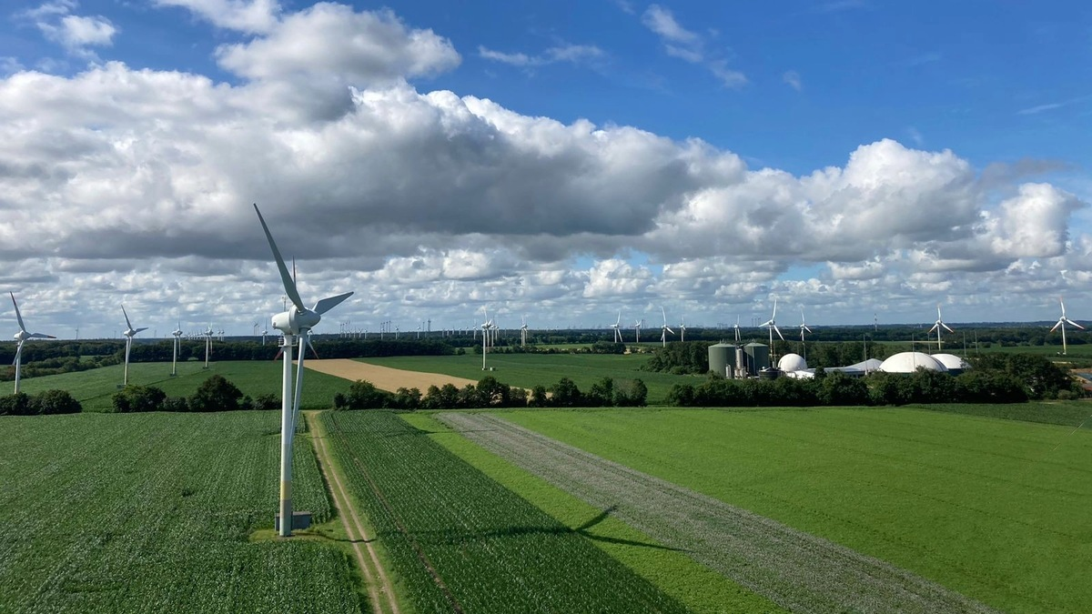 Strategische Partnerschaft mit Triodos Energy Transition Europe Fund: ENOVA steigt als Repowering-Experte in den ehemals größten Windpark Europas in Midlum ein - Foto: presseportal.de