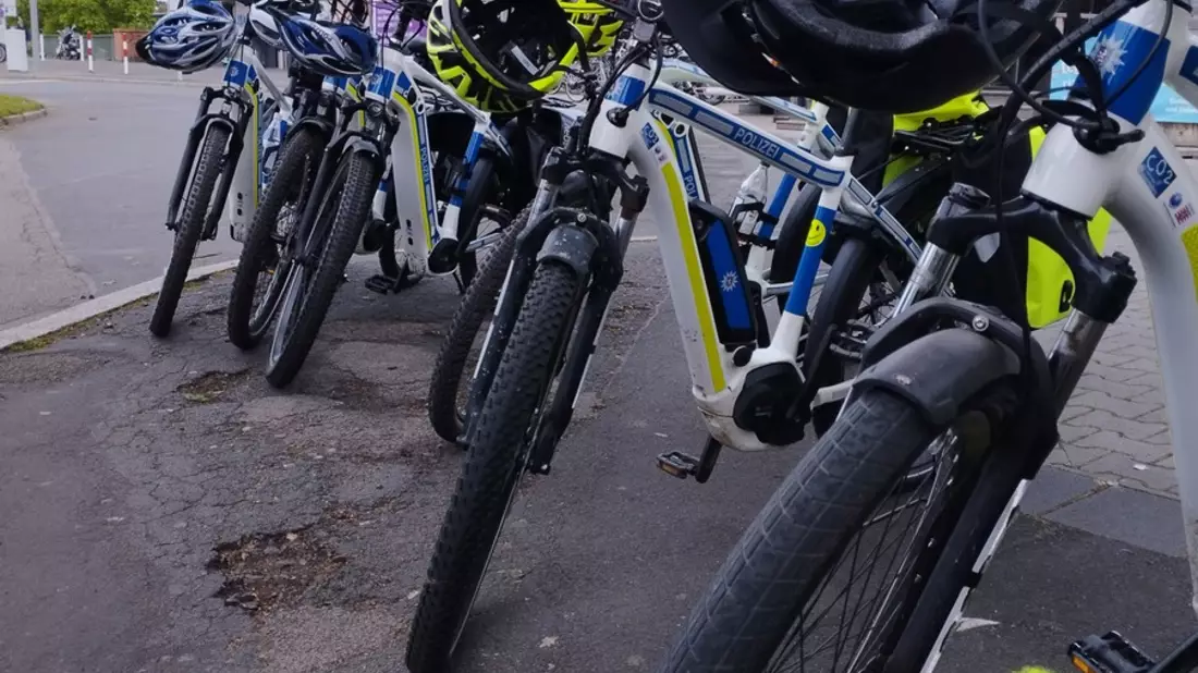 POL-DA: Darmstadt/Weiterstadt: Darmstädter Polizei auf Fahrradstreife - Bild: presseportal.de
