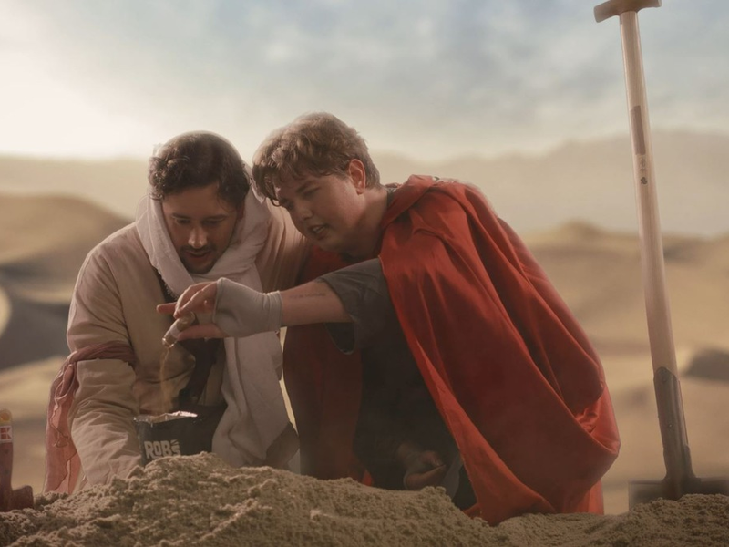 Mission Wüstenplanet: YouTuber CrispyRob enthüllt Geheimnis der neuen ROB's Mixed Spices - Foto: presseportal.de