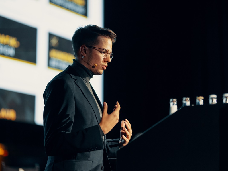 Digitales Onboarding im Agenturservice: Florian Gerstner klärt auf - So sorgt LearningSuite für mehr Empfehlungen und zufriedenere Kunden - Foto: presseportal.de