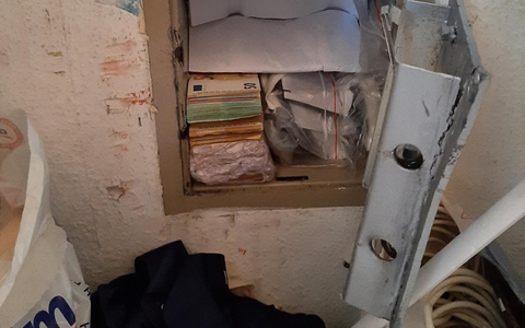 BPOLP Potsdam: Vorläufige Bilanz der ZeOS NRW und der Bundespolizei zum Großeinsatz gegen Organisierte Schleuserkriminalität - Foto: presseportal.de