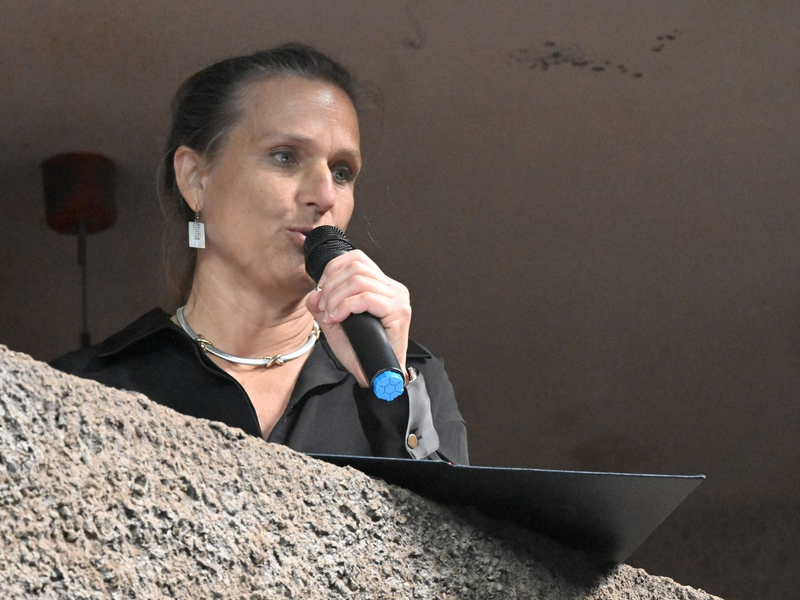 Die Staatsministerin Katja Keul (Bündnis 90/Die Grünen) bei der offiziellen Eröffnung des Deutschen Pavillons bei der Kunstbiennale in Venedig. - Foto: Felix Hörhager/dpa