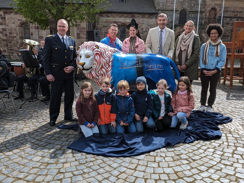 POL-HPE: Hessentagsvorbereitungen auf der Zielgeraden - Enthüllung des Hessentagslöwen zwischen Dom und Rathaus Fritzlar läutet Schlussspurt ein - Foto: presseportal.de