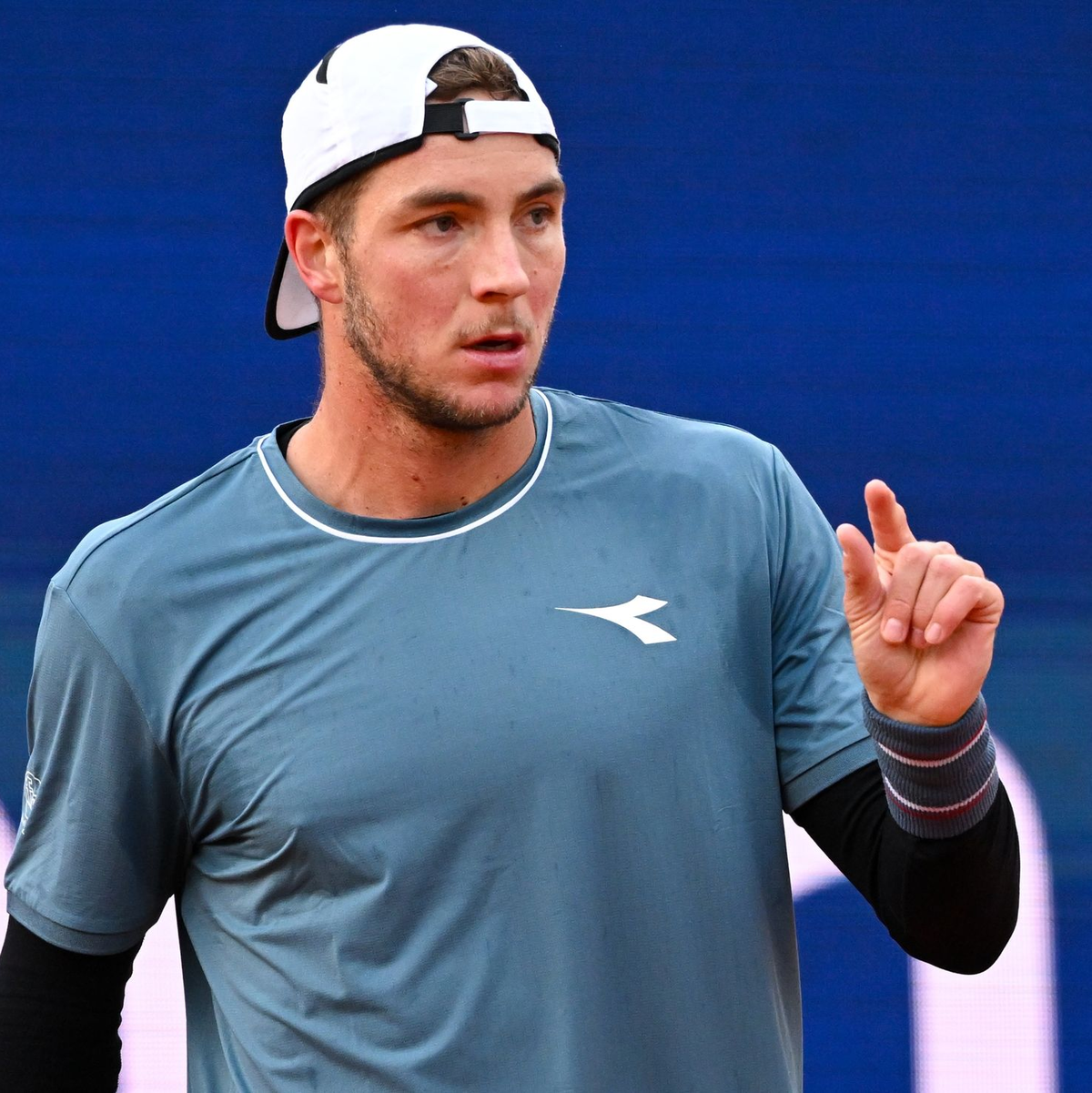 Sicherte sich mit einem 7:5, 6:3 im Finale gegen Taylor Fritz den Turniersieg in München: Jan-Lennard Struff. - Foto: Sven Hoppe/dpa