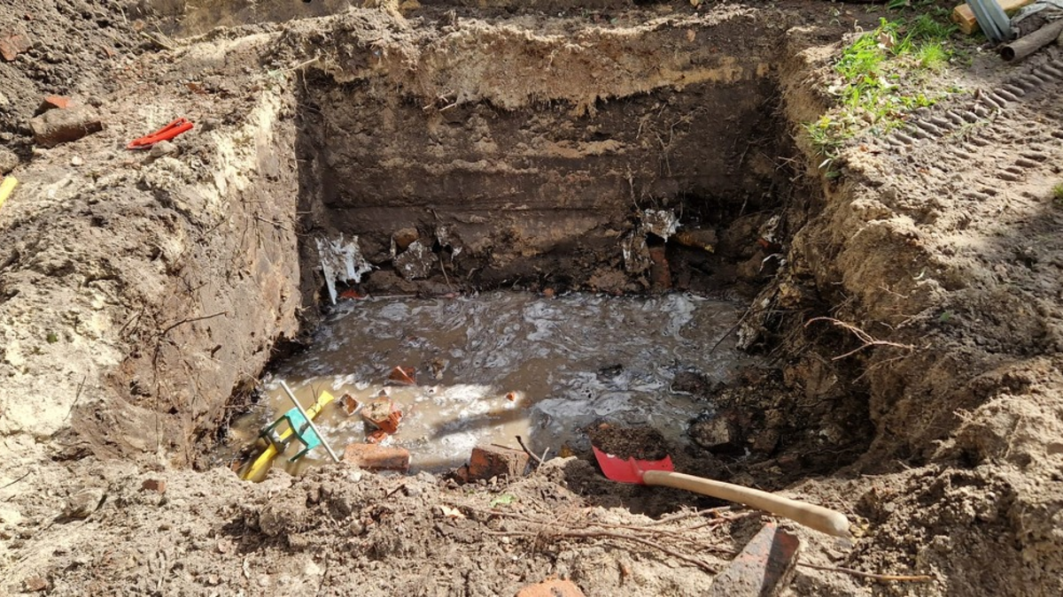 FW-ROW: Gasleitung bei Baggerarbeiten getroffen - Foto: presseportal.de