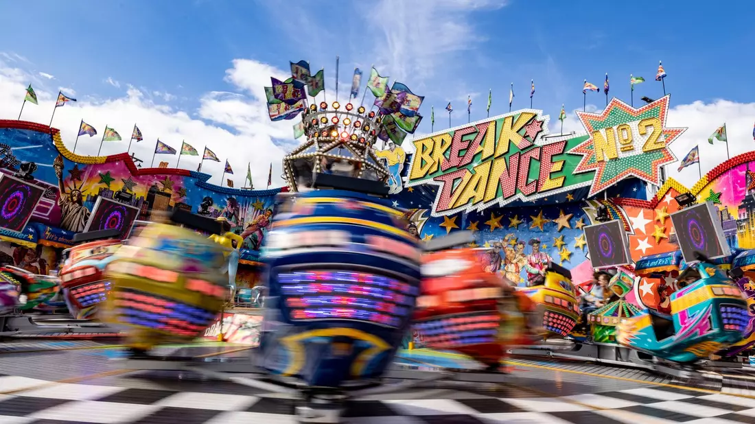 Könnte das Kiffen auch auf Volksfesten in Nordrhein-Westfalen, wie hier auf der Cranger Kirmes in Herne, verboten werden? (Symbolfoto) - Bild: Christoph Reichwein/dpa