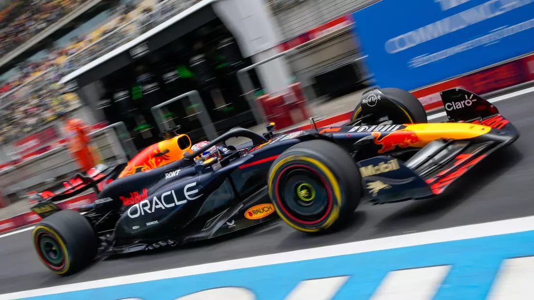 Red-Bull-Pilot Max Verstappen verpasste im Training und der Sprint-Quali in Shanghai die schnellste Runde. - Bild: Andy Wong/AP