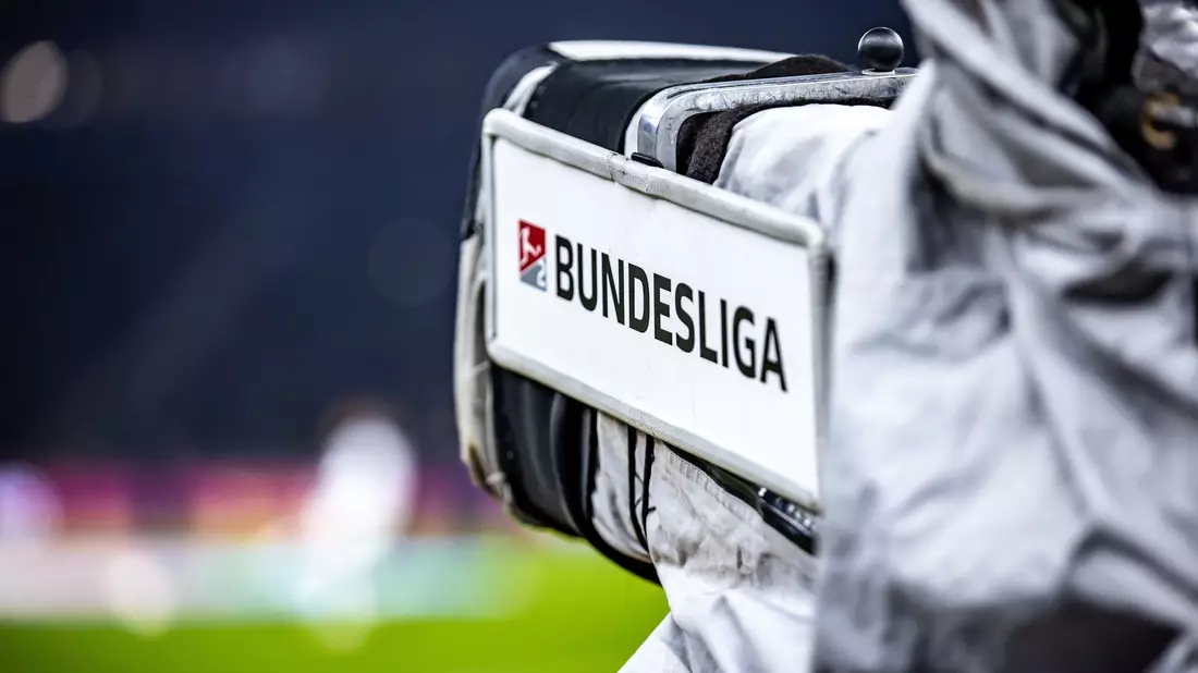Die DFL stoppte die Auktion der TV-Rechte. - Bild: Andreas Gora/dpa