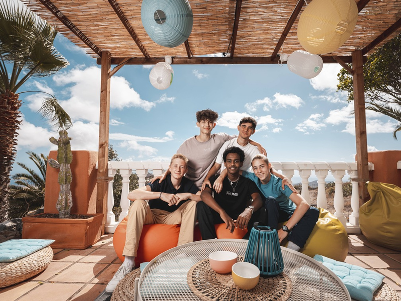 Die Jungs-WG - Team Teneriffa ab 23. April 2024 bei KiKA / Freundschaft, Zusammenhalt und Abenteuer in der 19. Staffel von Die WG - Foto: presseportal.de