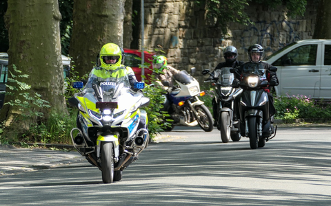 POL-RE: Kreis Recklinghausen/ Bottrop/ Kreis Borken/ Kreis Coesfeld: PoliTour - Biker-Ausfahrt mit der Polizei - Foto: presseportal.de