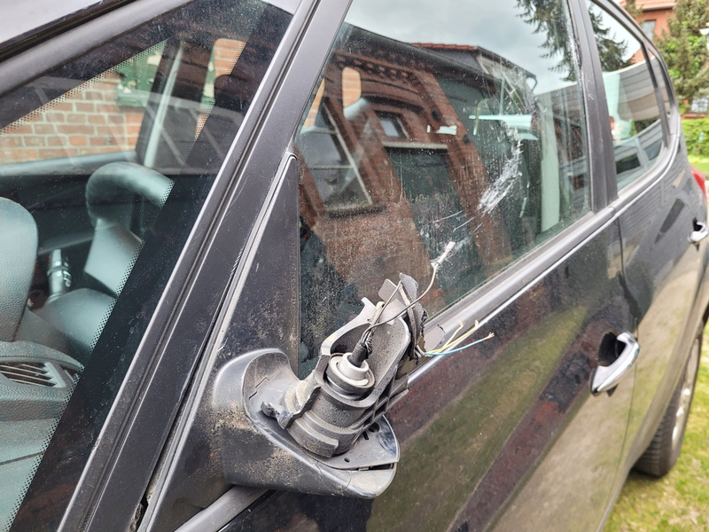 POL-LG: ++ Lüneburg - Auffahrunfall an einer Ampel - drei PKW beteiligt ++ Dannenberg - Taschendiebstahl - Polizei warnt ++ Uelzen - Fahrraddieb geschnappt - Polizeiliche Fahndung erfolgreich ++ - Foto: presseportal.de