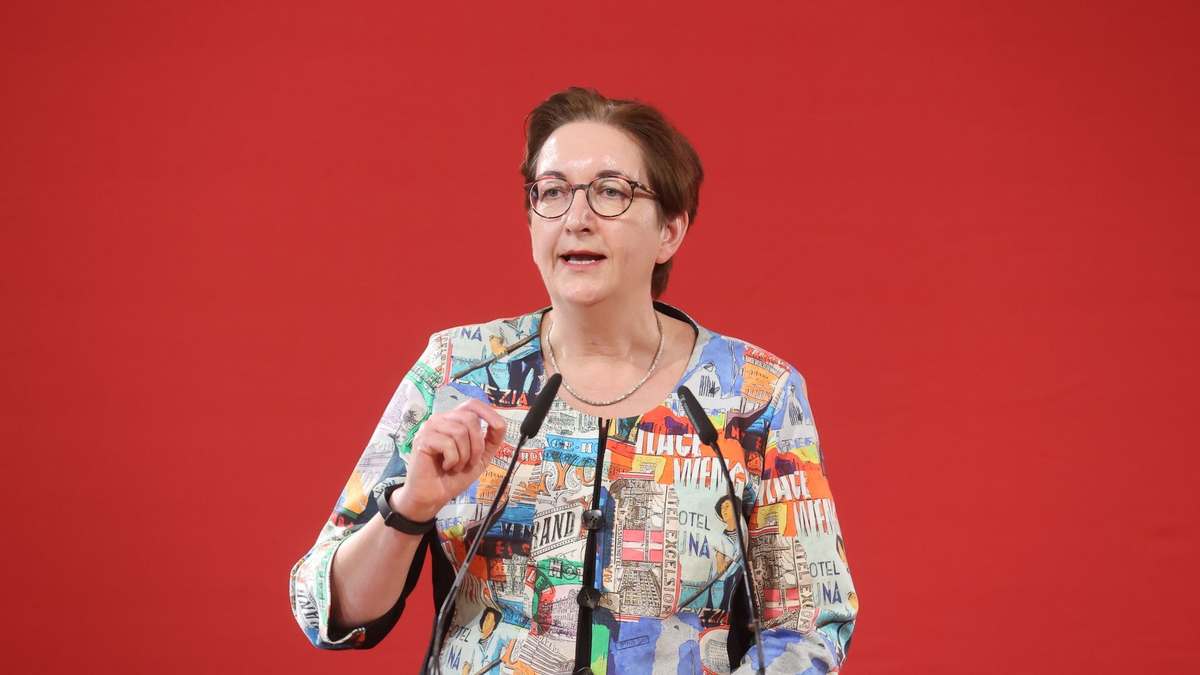 Bundesbauministerin Klara Geywitz ist mit Blick auf die demografische Entwicklung in Deutschland besorgt. - Foto: Bodo Schackow/dpa