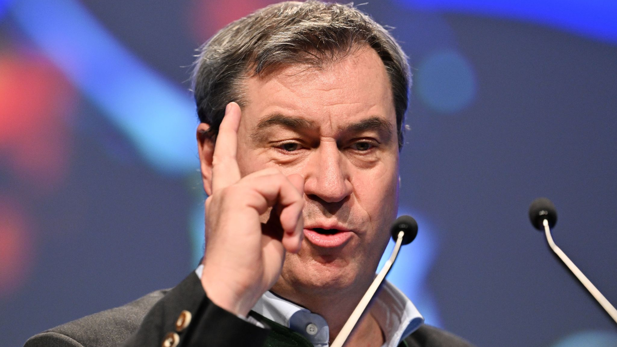 Markus Söder (CSU): «Das Verbrenner-Aus für 2035 ist falsch und muss deshalb zurückgenommen werden». - Foto: Peter Kneffel/dpa