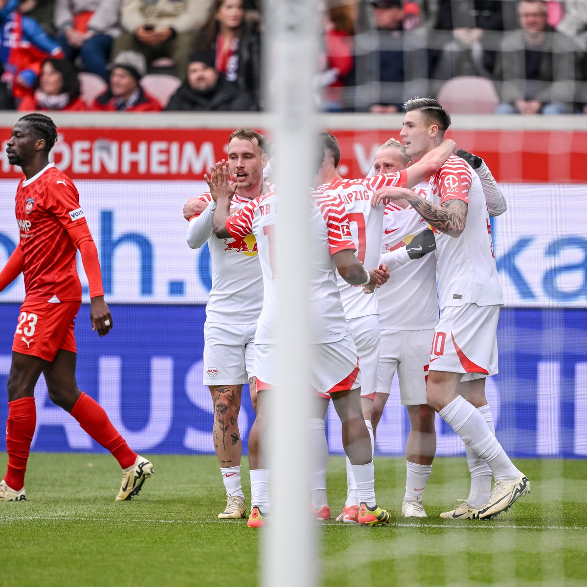 RB Leipzig kam durch einen späten Treffer zum Auswärtssieg in Heidenheim. - Foto: Harry Langer/dpa