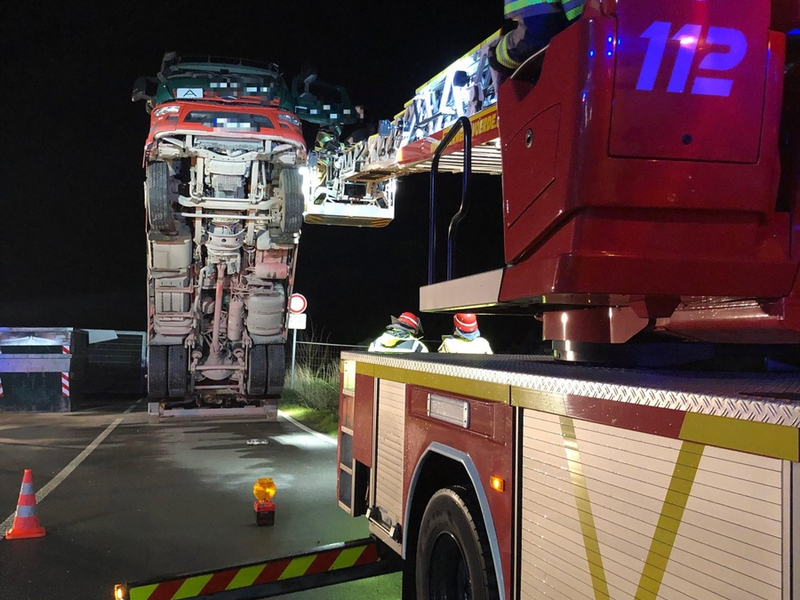 FW Voerde: Personenrettung aus luftiger Höhe - Foto: presseportal.de