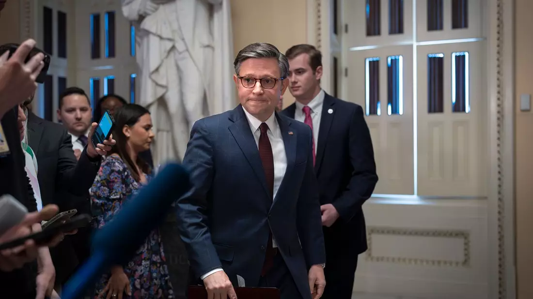 Den republikanischen Vorsitzenden des Repräsentantenhauses, Mike Johnson, könnten die Ukraine-Hilfen den Job kosten. - Bild: J. Scott Applewhite/AP/dpa