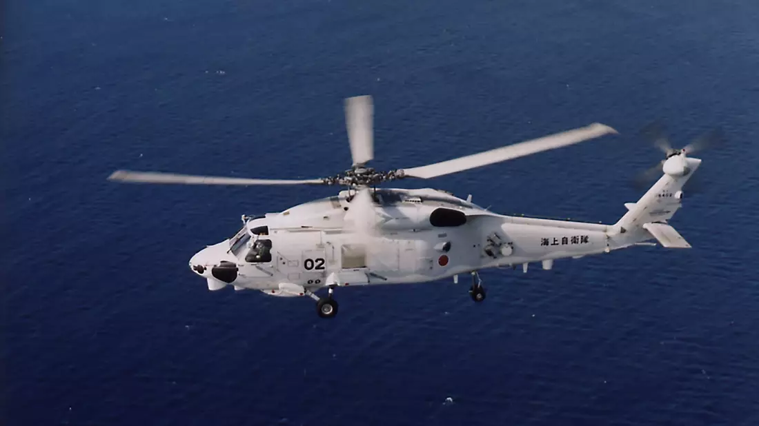 Zwei japanische Marine-Hubschrauber sind möglicherweise kollidiert. - Bild: -/Die offizielle Website der Japanischen Maritimen Selbstverteidigungskräfte via AP/dpa