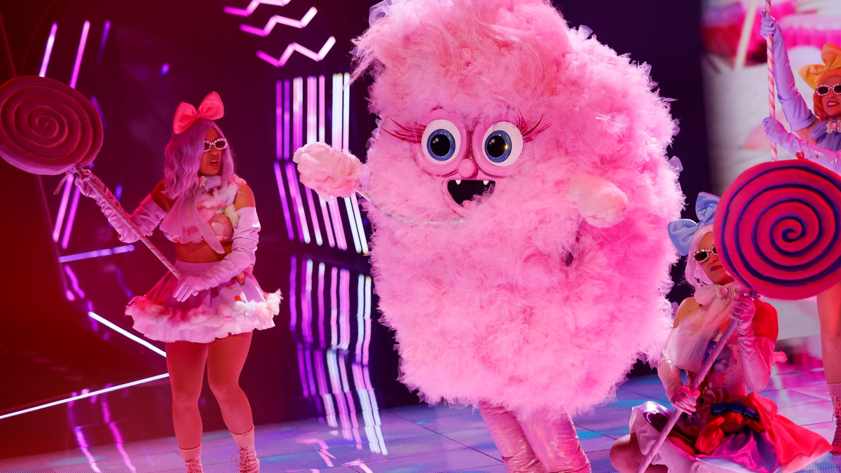 Annett Louisan war als Zuckerwatte verkleidet. - Foto: Thomas Banneyer/dpa