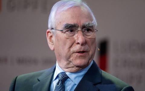 Theo Waigel blickt auf ein «ungewöhnlich reiches Leben» zurück. - Foto: Sven Hoppe/dpa