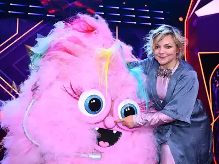 Überraschung ist süß. Annett Louisan führt als Zuckerwatte bei The Masked Singer das ProSieben-Publikum in die Irre - Foto: presseportal.de