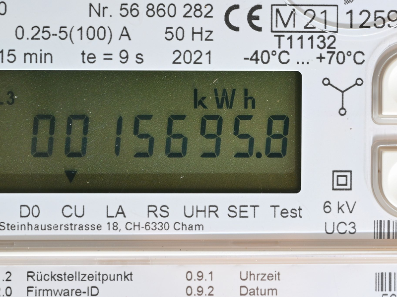 EU-weit hat sich der Strom durchschnittlich um gut ein Viertel verteuert. - Foto: Patrick Pleul/dpa
