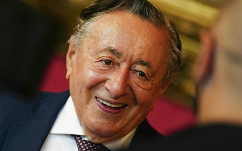 Der mit 91 Jahren egstrobene Unternehmer Richard Lugner soll im Wiener Stephansdom aufgebahrt werden  - Foto: Eva Manhart/APA/dpa