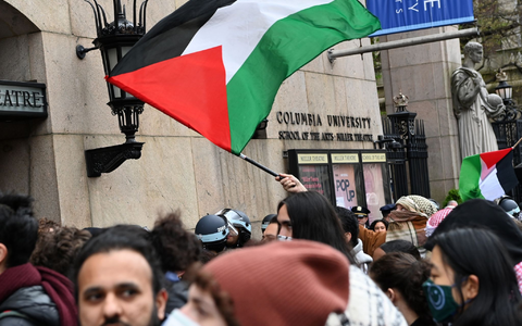 Palästinensische Unterstützer protestierten am vergangenen Donnerstag in der Nähe der Columbia University. - Foto: Andrea Renault/ZUMA Press Wire/dpa