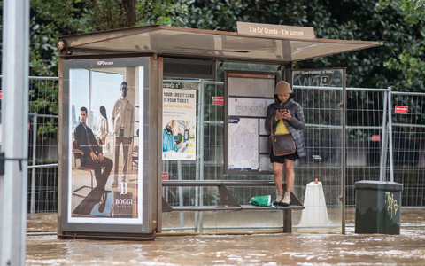 Der Fluss Seveso war im Oktober 2023 in Mailand über die Ufer getreten und überschwemmte die Stadt. - Foto: Claudio Furlan/LaPresse via ZUMA Press/dpa