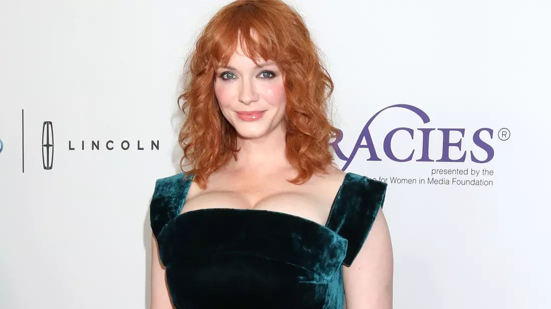Hat George Bianchini das Ja-Wort gegeben: US-Schauspielerin Christina Hendricks (Archivbild). - Bild: Kay Blake/ZUMA Wire/dpa