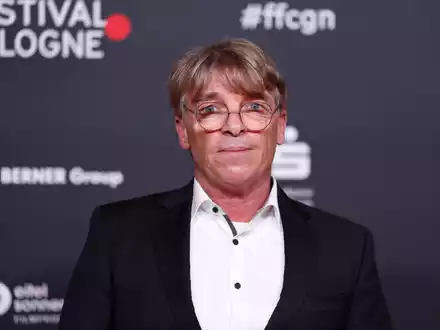 Schauspieler André Eisermann plädiert für eine differenzierte Debatte über Cannabis. - Foto: Thomas Banneyer/Deutsche Presse-Agentur GmbH/dpa