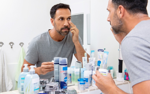 Mülltrennung im Bad: Wohin mit leerem Deoroller, Mascara & Co.? - Foto: presseportal.de