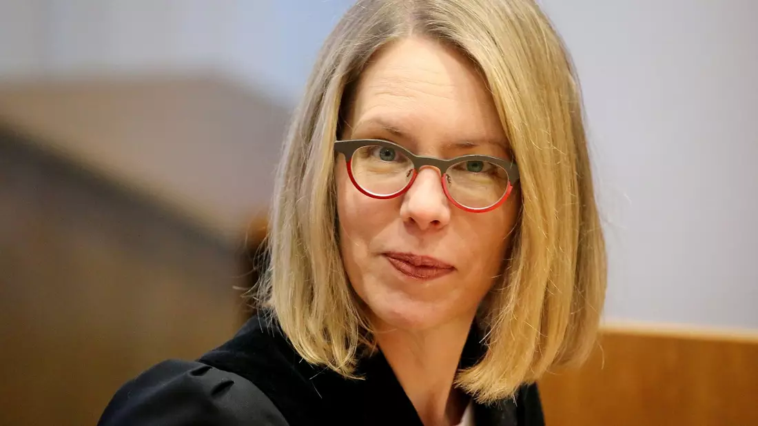 Oberstaatsanwältin Anne Brorhilker im Januar 2020 im Landgericht Bonn. - Bild: Oliver Berg/dpa