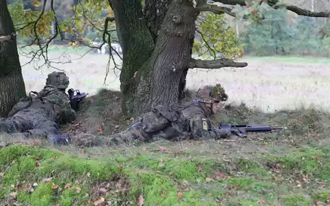 Gefechtsschießen, Checkpoint-Ausbildung, Objektschutz - bis zum 3. Mai 2024 üben nordrhein-westfälische Heimatschutzkräfte in Münster-Handorf und in der Wahner Heide bei Troisdorf Altenrath - Foto: presseportal.de